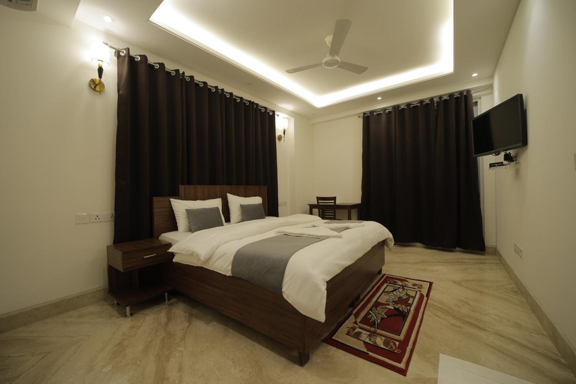 Under My Roof Superio Bed & Breakfast นิวเดลี ภายนอก รูปภาพ